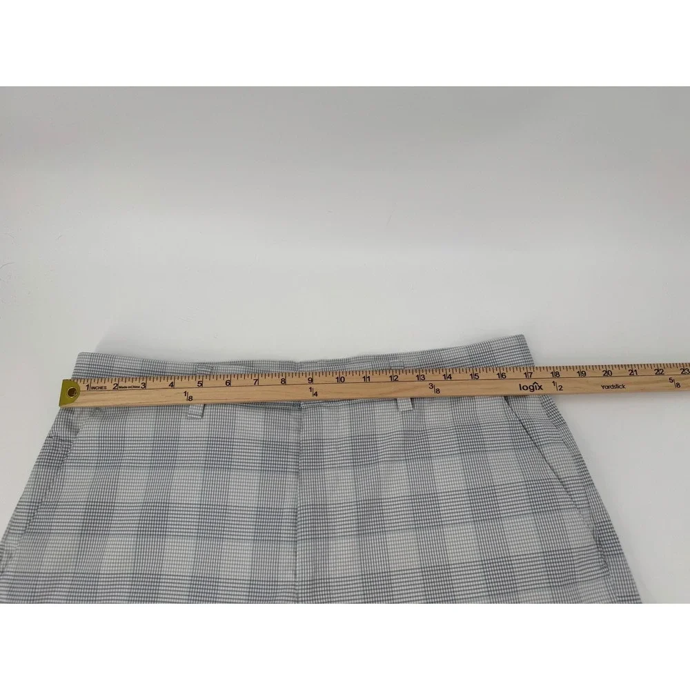 PGA Tour Mens Grey Plaid Golf Shorts Size 34 Stretch Flat Front Performance